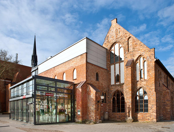 Bild vergr��ern: Regionalmuseum Neubrandenburg (ehemaliges Franziskanerkloster)
